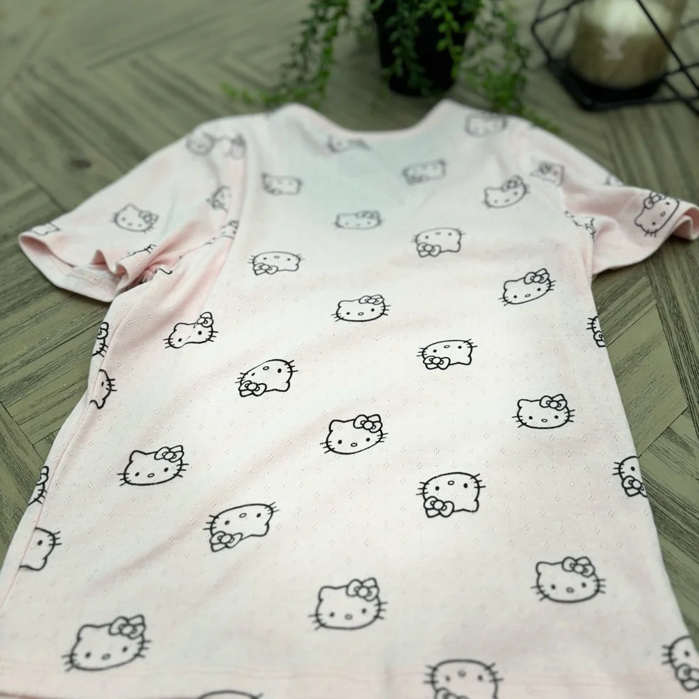 Hello Kitty Pink lace trim soft T-Shirt XS - Picture 3 of 3